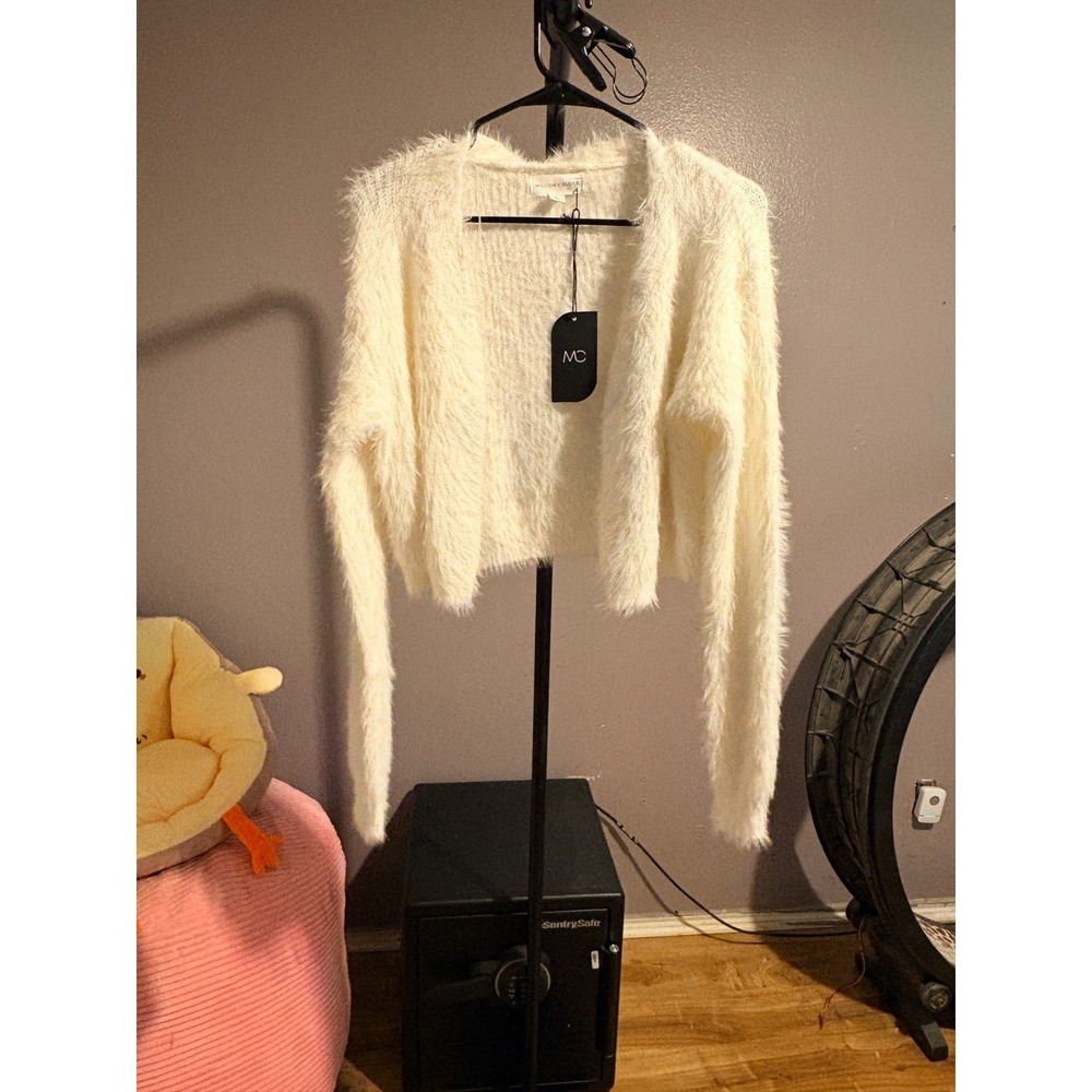 Millions Colors - White Fuzzy Cropped Long Sleeve Sweater Sz L